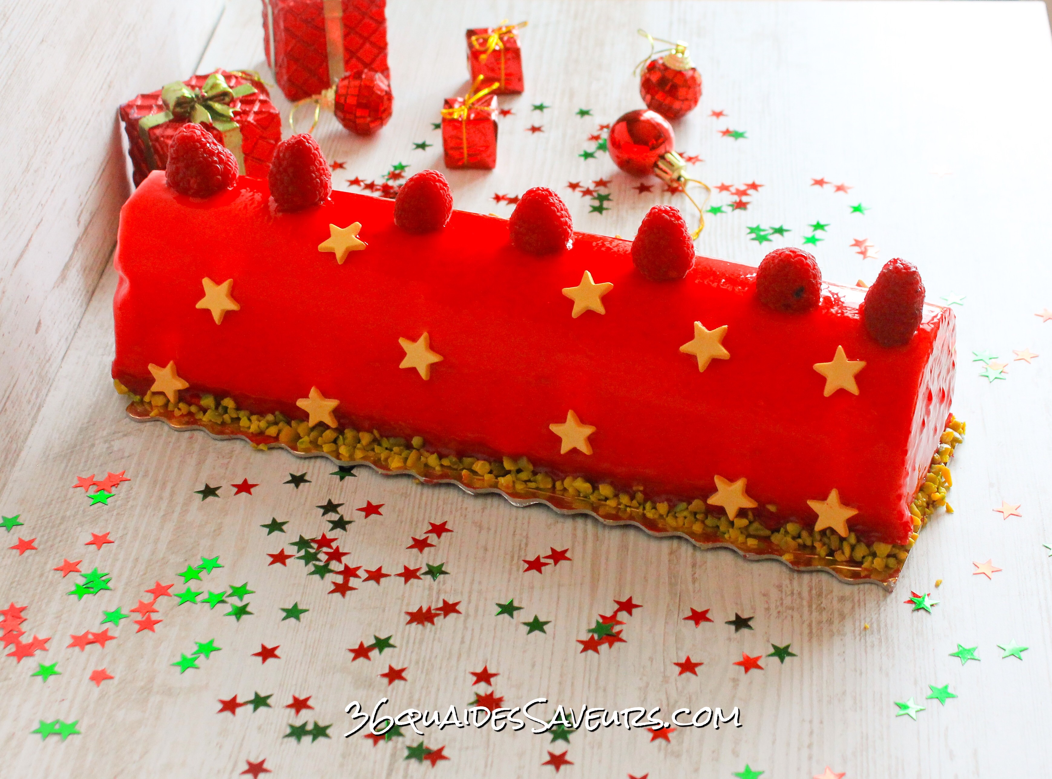 Buche Bavaroise Vanille Et Coeur De Framboise 36 Quai Des Saveurs Buche Bavaroise Vanille Et Coeur De Framboise 36 Quai Des Saveurs
